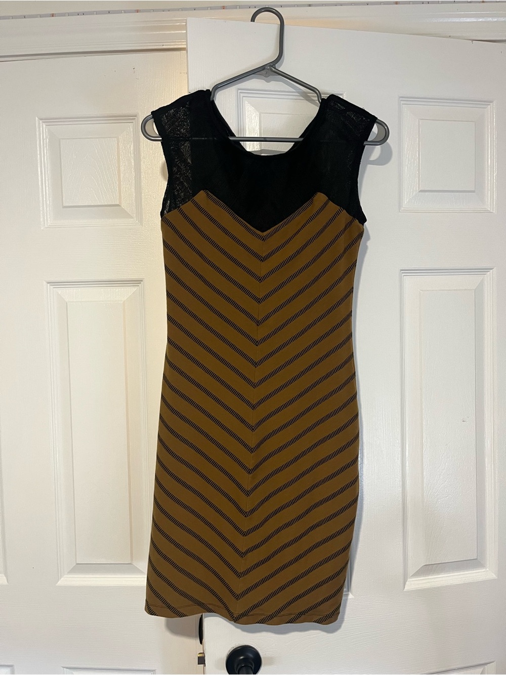 Sleeveless Chevron Midi Dress in Tan with Black Yoke